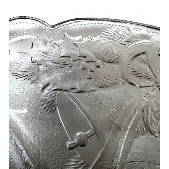 Mikasa Crystal Christmas Holiday Oval Platter With Embossed Holly & Bell Design - Picture 5 of 9